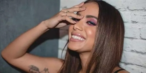 Anitta é usada como 'garota propaganda' de vacina da Prefeitura de Ananindeua